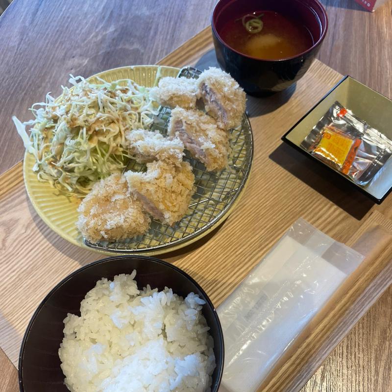 ヘレかつ定食(北新地とんかつエペ エキスポシティ店)