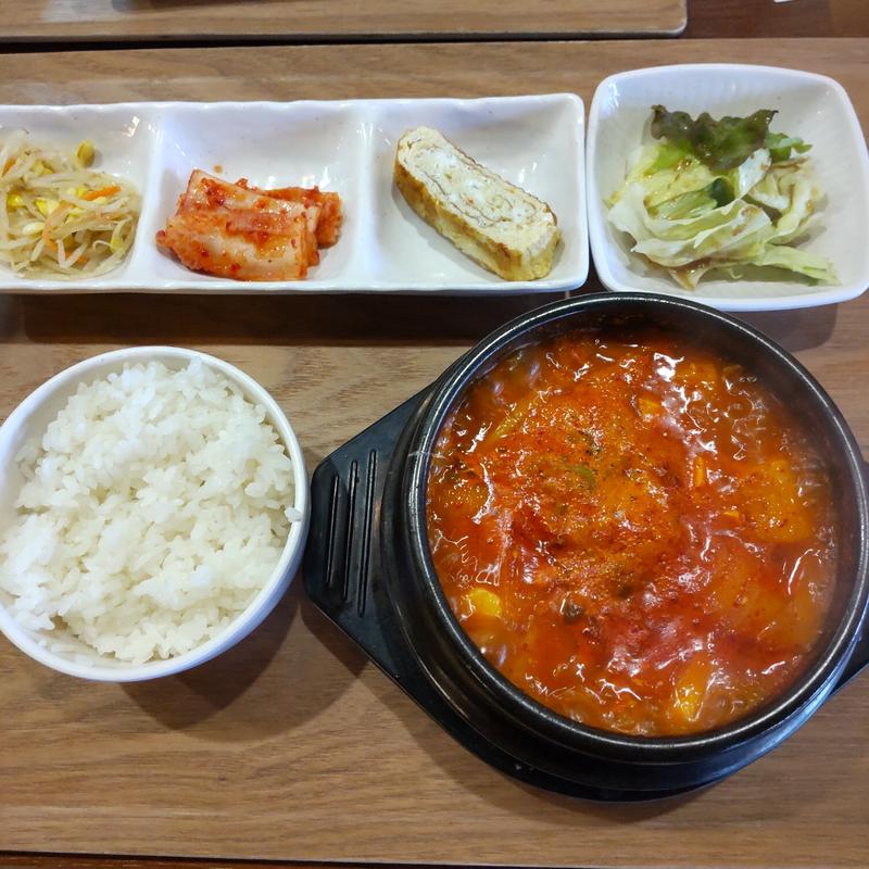 スンドゥブ定食(yogipocha)