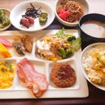 朝食バイキング