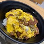 菅乃屋馬スジ丼(馬汁、漬物付)(SUGANOYA （すがのや）)