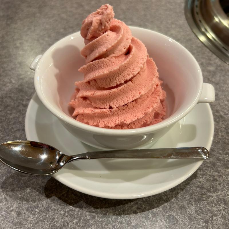 プレミアムFruitあまおう苺（季節限定）(焼肉 西の屋)