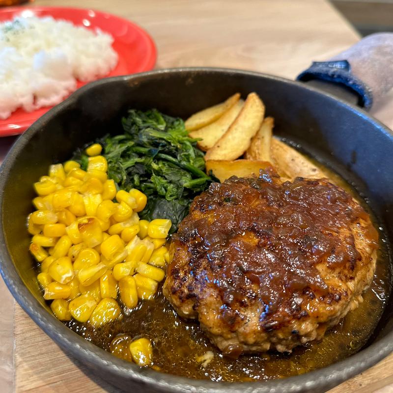 クラシックハンバーグ(WP PIZZA (ダブリューピィーピッツァ) 横浜ランドマークプラザ店)