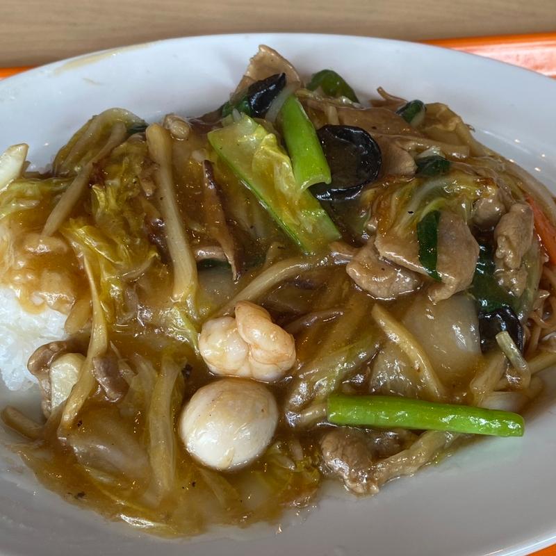 五目あんかけ焼きそば（ライスサービス）(大衆食堂かわぐち)