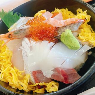 海鮮丼(地魚料理 恵比須 （えびす）)