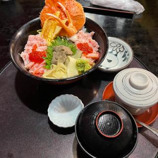 特選海鮮丼(海陽亭 （かいようてい）)