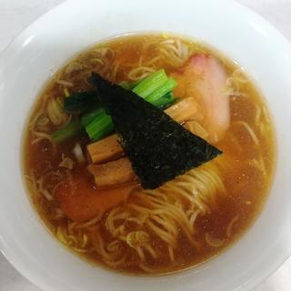 醤油らぁ麺(ラーメン星印 )