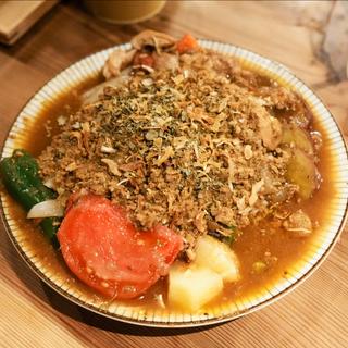 山椒ポークキーマ&チキンカレーと蒸し野菜(狛犬 hug me（狛犬ハグミー）)