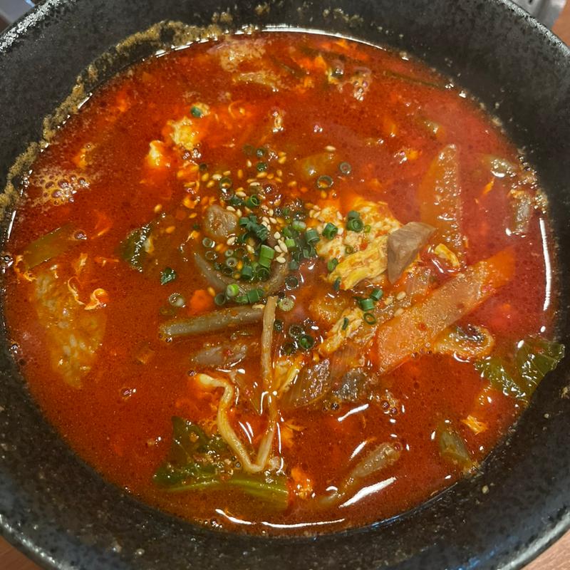 ユッケジャンクッパ(南新宿 和牛焼肉 慶)