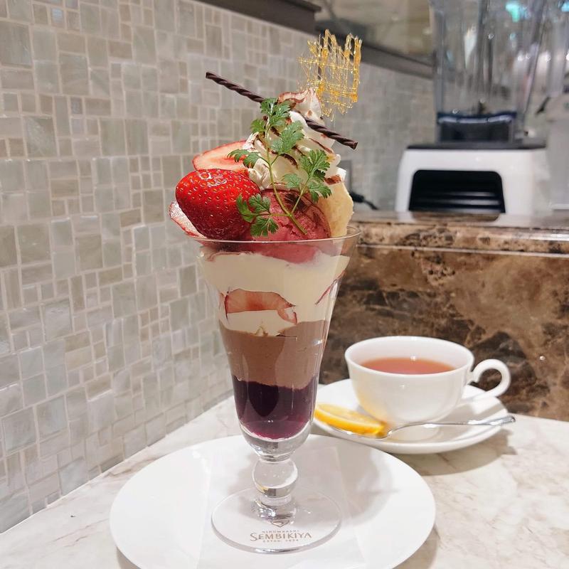 いちごとショコラのマリアージュパルフェ(千疋屋総本店 髙島屋新宿店)