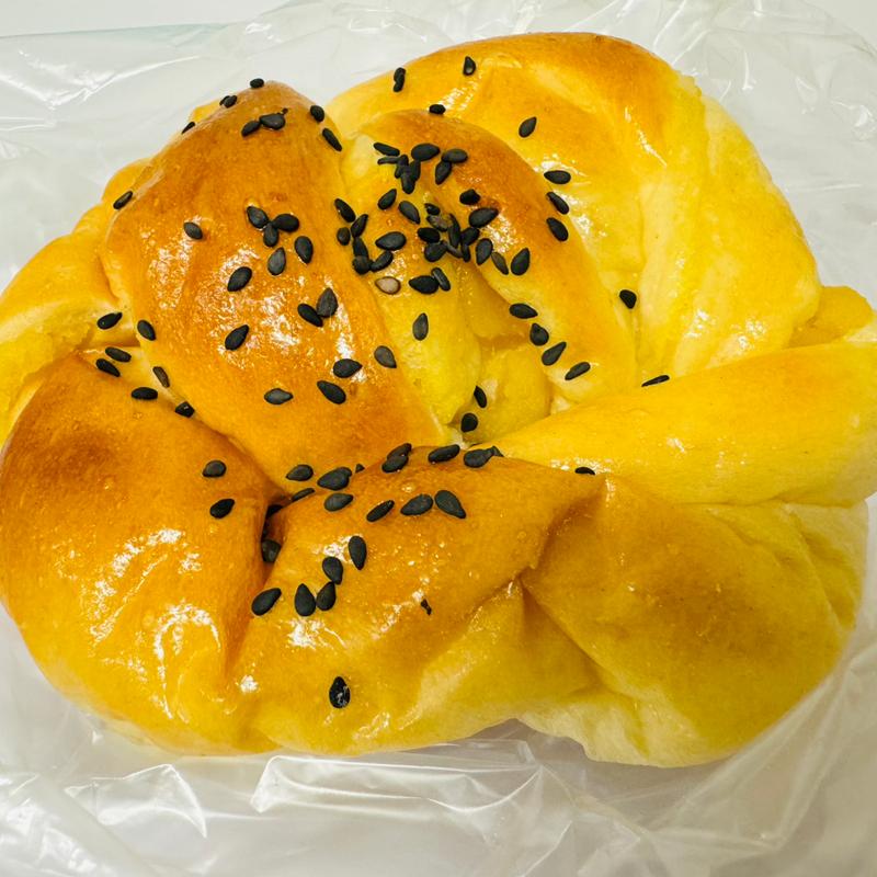 さつまいもパン(Bakery AYUPAN)