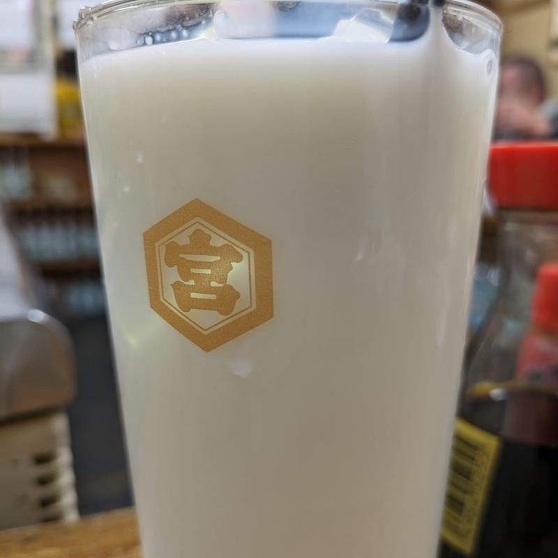 牛乳ハイ(大衆酒場 増やま 本店)