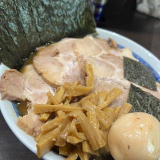 ラーメン中盛り 海苔 煮卵 チャーシュートッピング(中華そば べんてん)