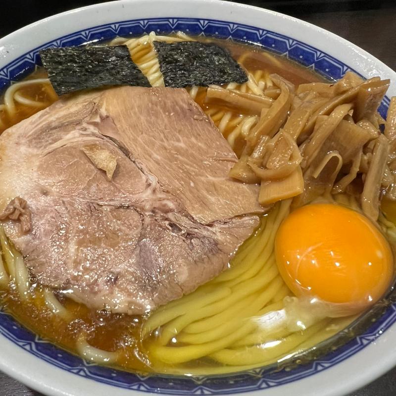 ラーメン中盛り 生卵トッピング(中華そば べんてん)