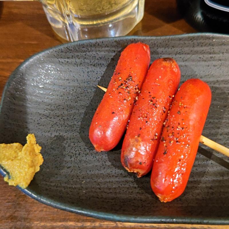 赤ウィンナー(大衆酒場 七星)