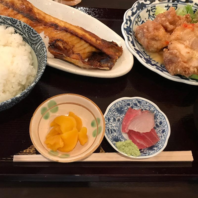 2品のおかずを選べる定食(伊賀屋)