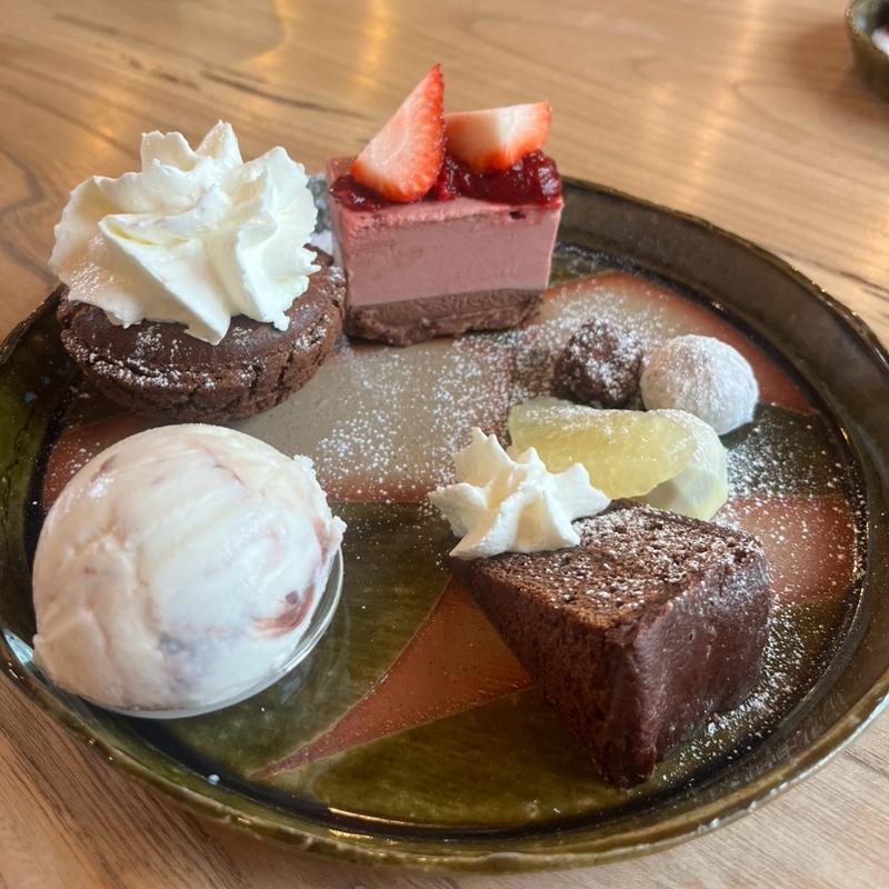 季節のデザート（mimi の気まぐれ4種）(カフェドミーミ（Café de mimi）)