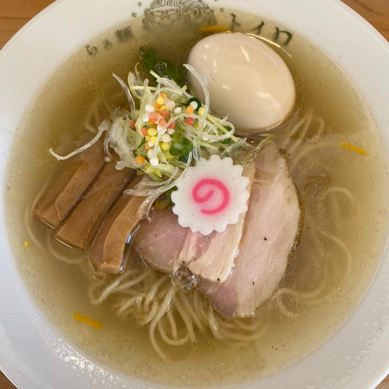 塩らぁ麺味玉トッピング(らぁ麺 トイロ)