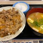 牛丼豚汁セット頭大盛と生卵(松屋 淀屋橋店)