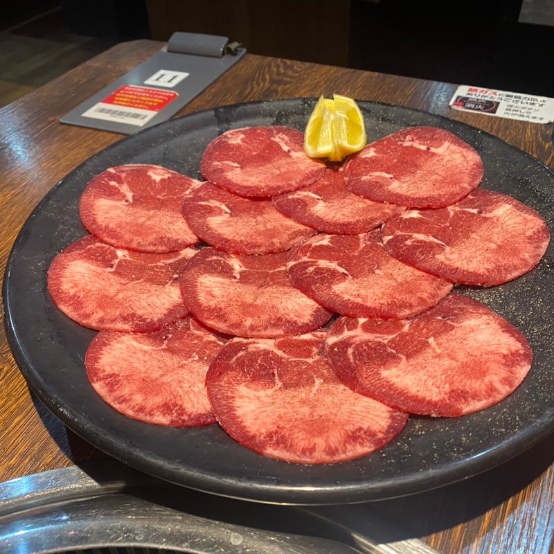 牛上塩タン(生レモン付)(あみやき亭 津島店 )