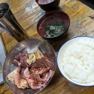 1時間食べ放題ランチ(炭良ホルモン)