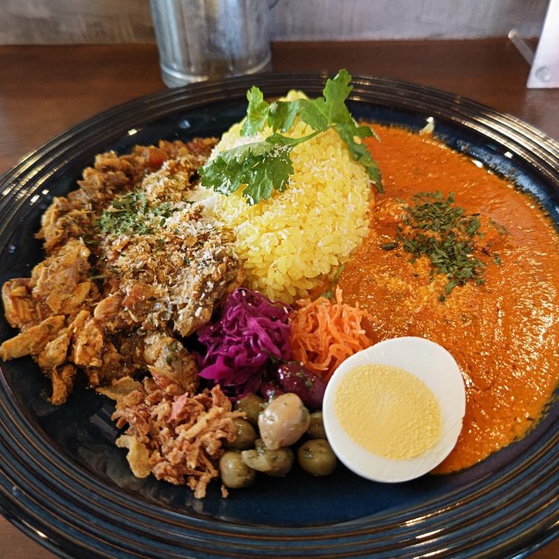 あいがけカレー(サバトマト・バターチキン)(スパイスカレースタンド 輪心)