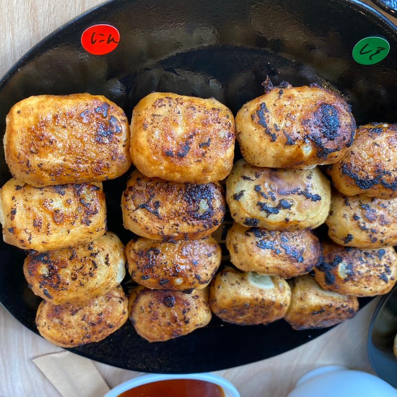 にんまる餃子(550円) しそまる餃子(550円)(金まる餃子)