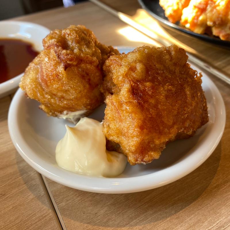 唐揚げ(2個)(金まる餃子)