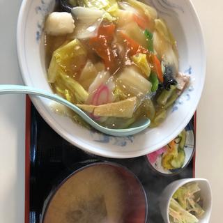 中華丼(北京亭 本店)
