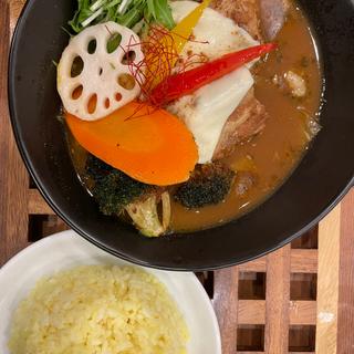 豚角煮スープカレー(札幌スープカレー絲~いと~)