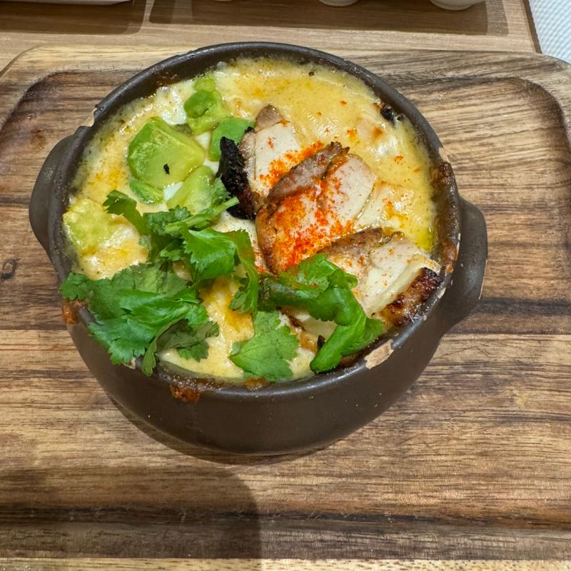 (チーズと生はちみつ BeNe あべのキューズモール店)