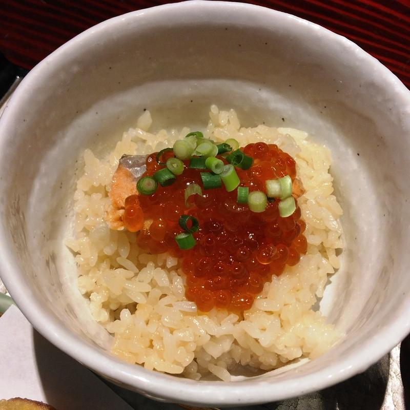 名物・はらこめし(仙台せり鍋と個室和食 せり草庵仙台駅前店)