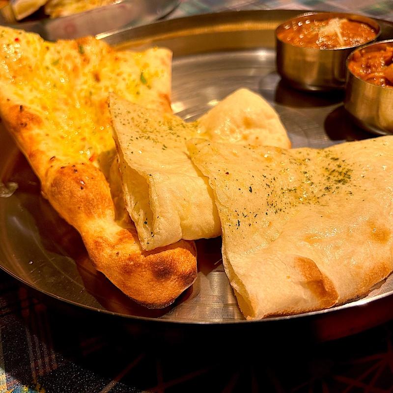 ガーリックナン＆チーズナン(アシルワード )