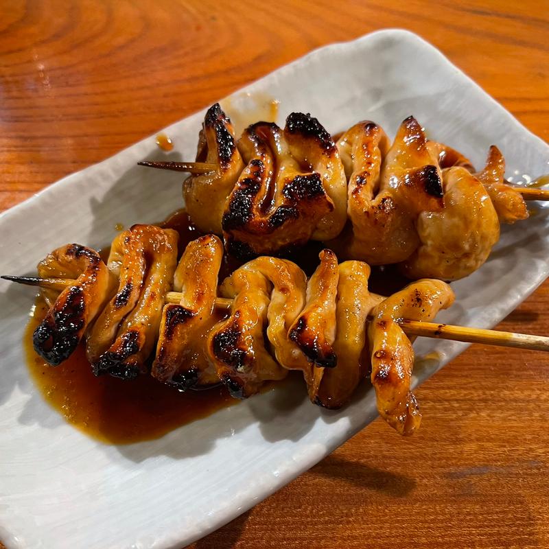 シロ(もつ焼き稲垣)