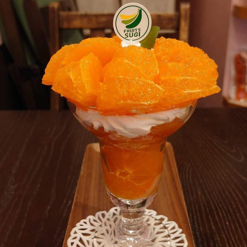 愛媛県産Queenスプラッシュパフェ(フルーツすぎ 大塚本店)