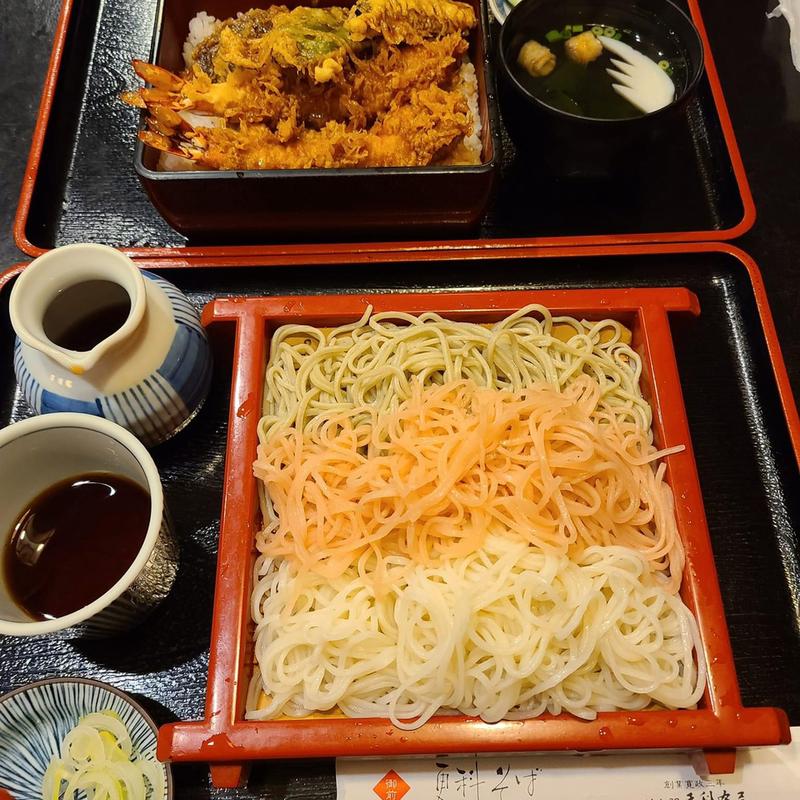 三色そば 大盛り(芝大門 更科布屋 本店 （さらしなぬのや）)