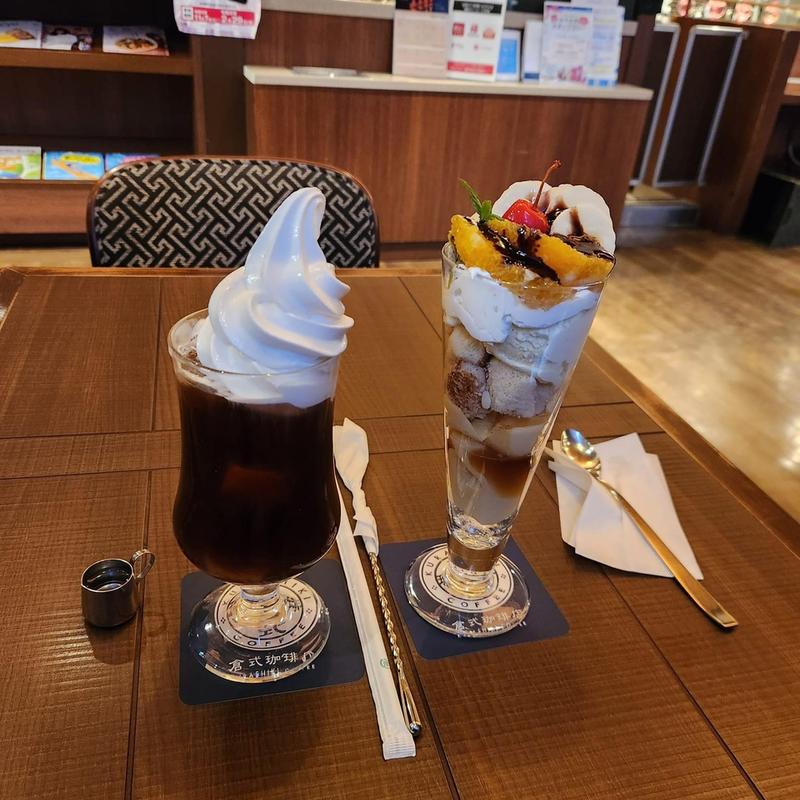 コーヒーフロート プリンアラモードパフェ(倉式珈琲店 三鷹東八店)