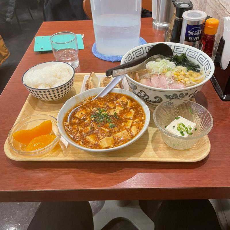 ディナーセット　　(らーめん石狩 平塚ラスカ店)