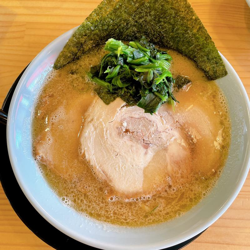 家系ラーメン豚骨　塩(麺匠 本気家)