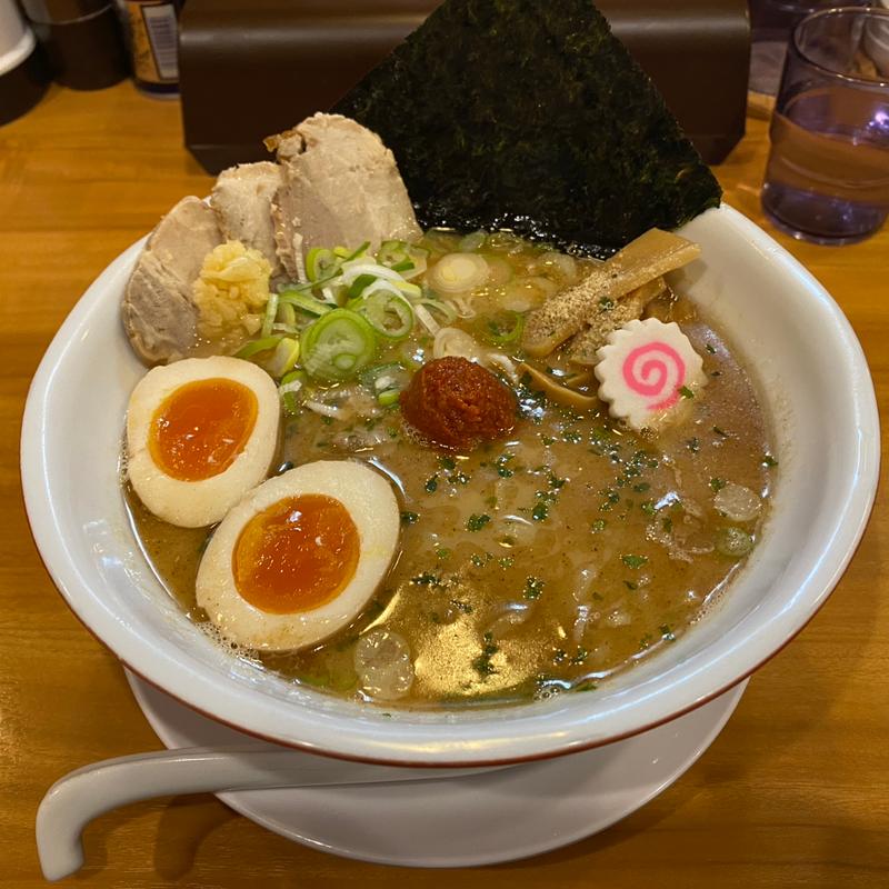 (贅沢のせ) からみそラーメン(からみそラーメンふくろう)