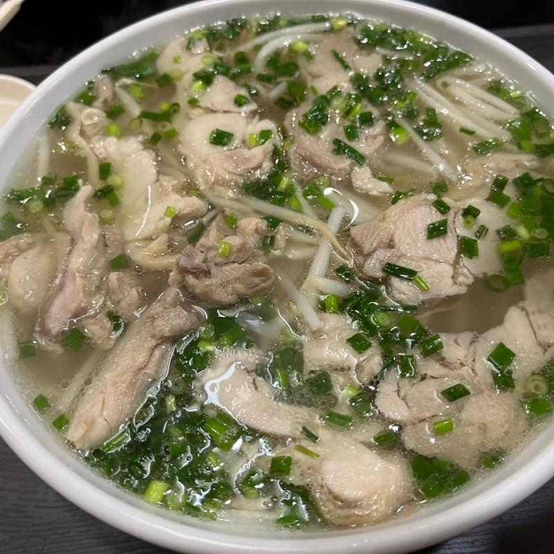 鶏肉フォー　(フォーガー)(フォーちゃん)