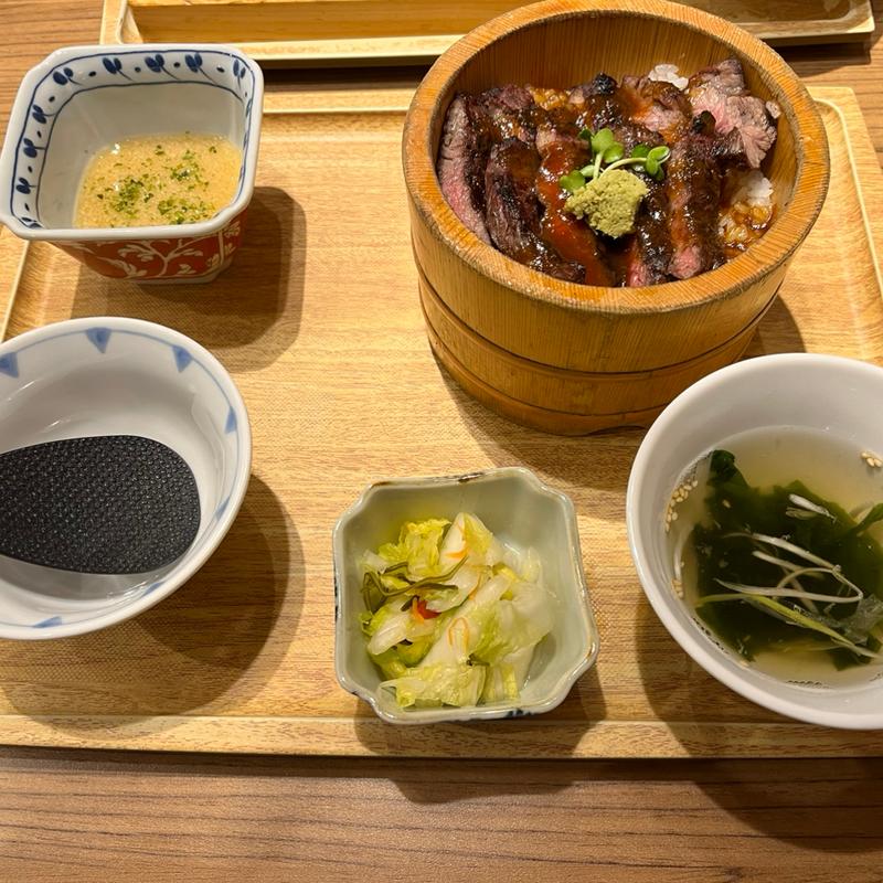 牛タンひつまぶしセット(炙り牛たん万 イオンモール新潟南店)