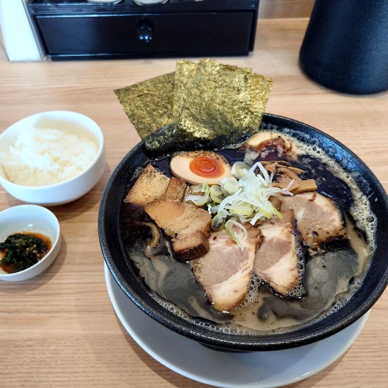 どってり黒マー油ラーメン(千丸家)
