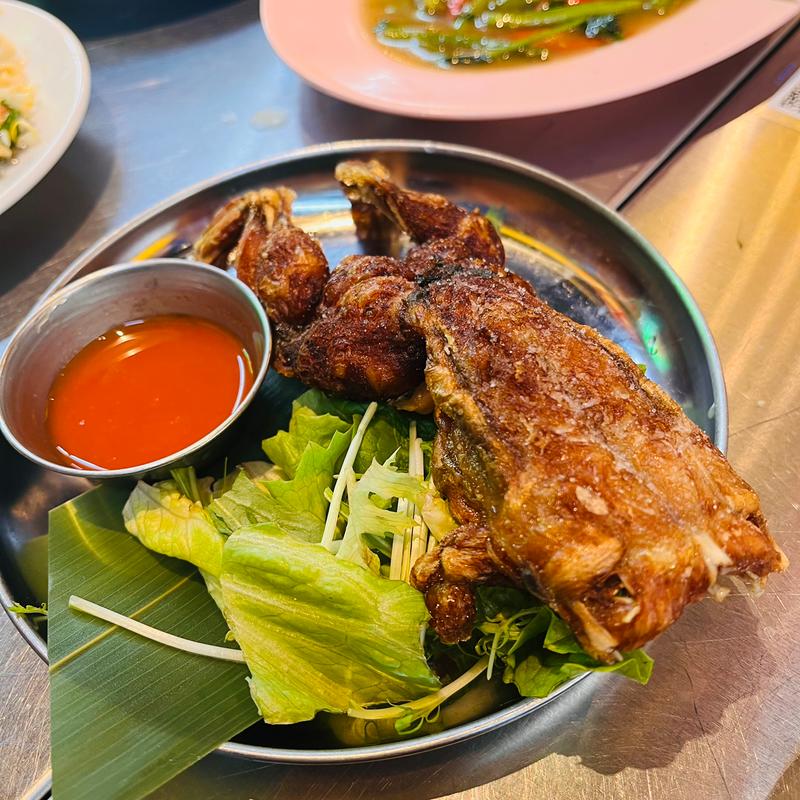 カエル(タイ屋台 999 新橋店)