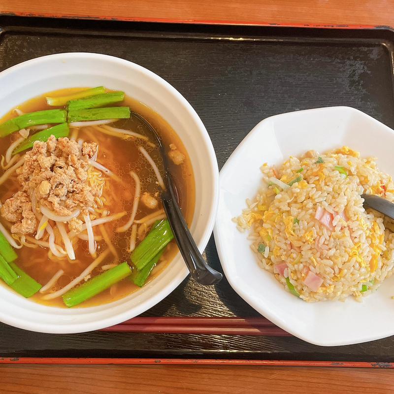 ラーメンセット(風味定食屋 メグリア本店)
