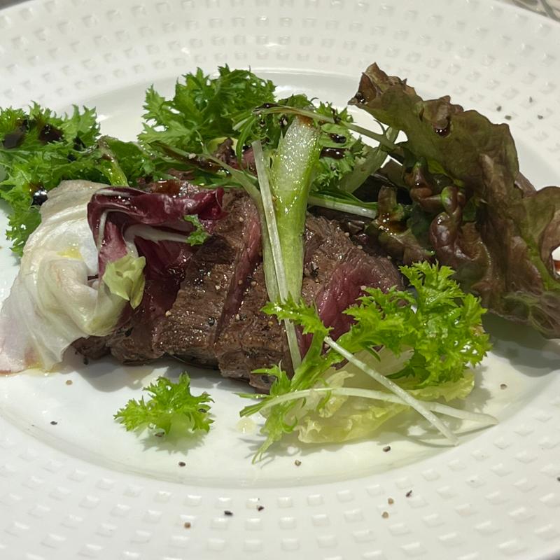 和牛赤身タタキ焼き(明石の魚と地元野菜と黒毛和牛 BAR OTTO)