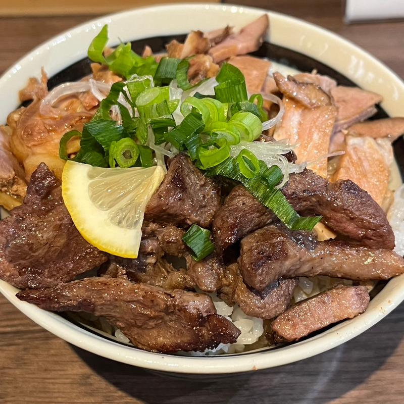 厚切り牛タン実丼(麺屋 森実)