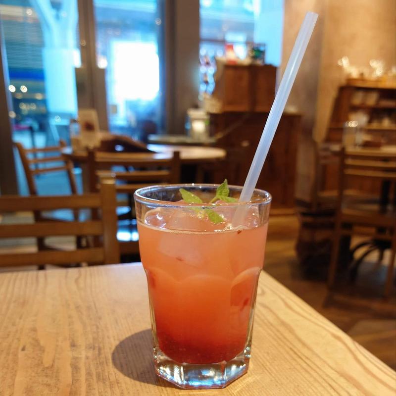 オーガニックアイスラズベリーレモネード(ル・パン・コティディアン 東京ミッドタウン店)