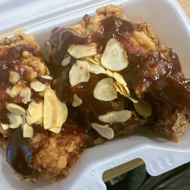 バーベキュー唐揚げ(デカ盛り唐揚げ専門店キッチン BUS STOP)