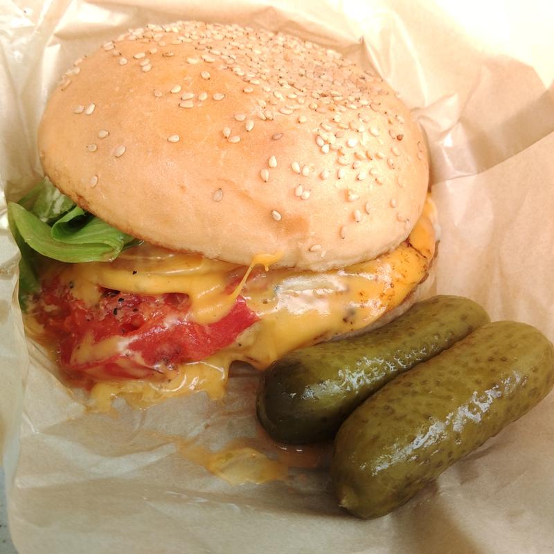 ワリヤマチーズバーガー　パワーバンズ(WARIYAMA)