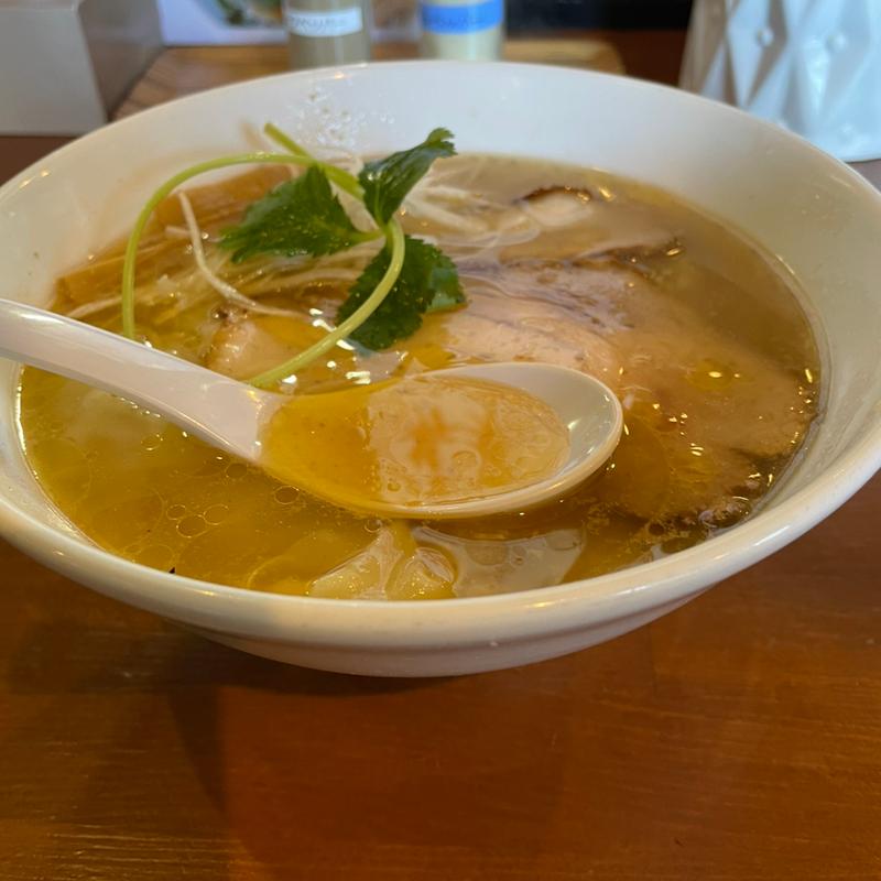 手もみ地鶏ワンタン塩そば(地鶏中華そば　さやま)